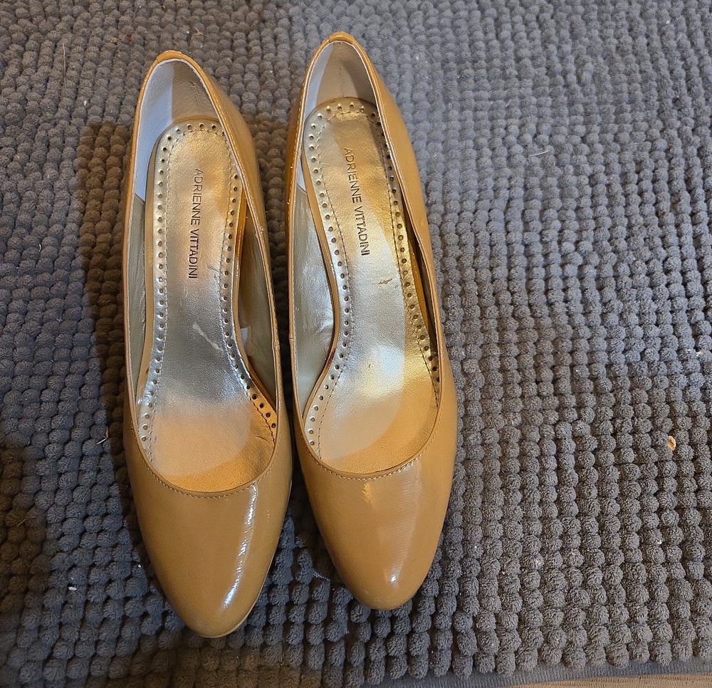 Adrienne Vittadini Beige Patent Leather Pointed-Toe Pumps
